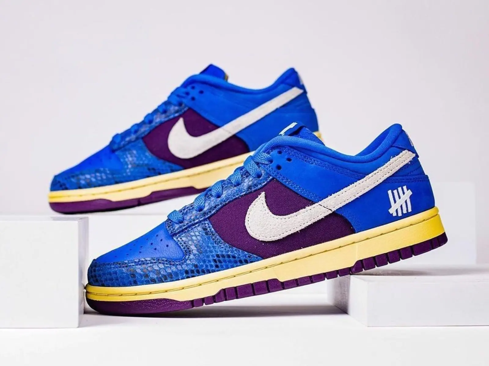 UNDEFEATED 攜手 Nike 推出兩款「特殊紋路 Dunk」聯名，估計你的錢包又要守不住了！