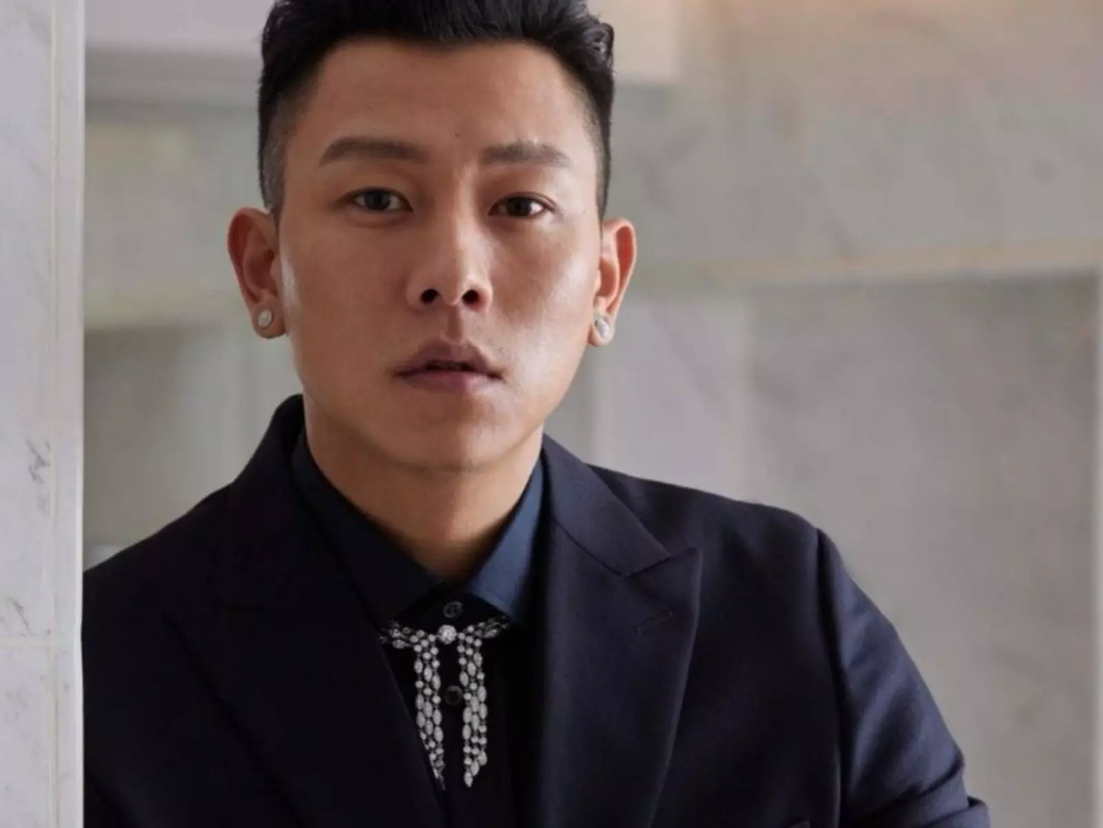 醫護人員辛苦了！瘦子暖心回覆粉絲私訊，一句話秒逼哭：「他們是要上戰場的人！」