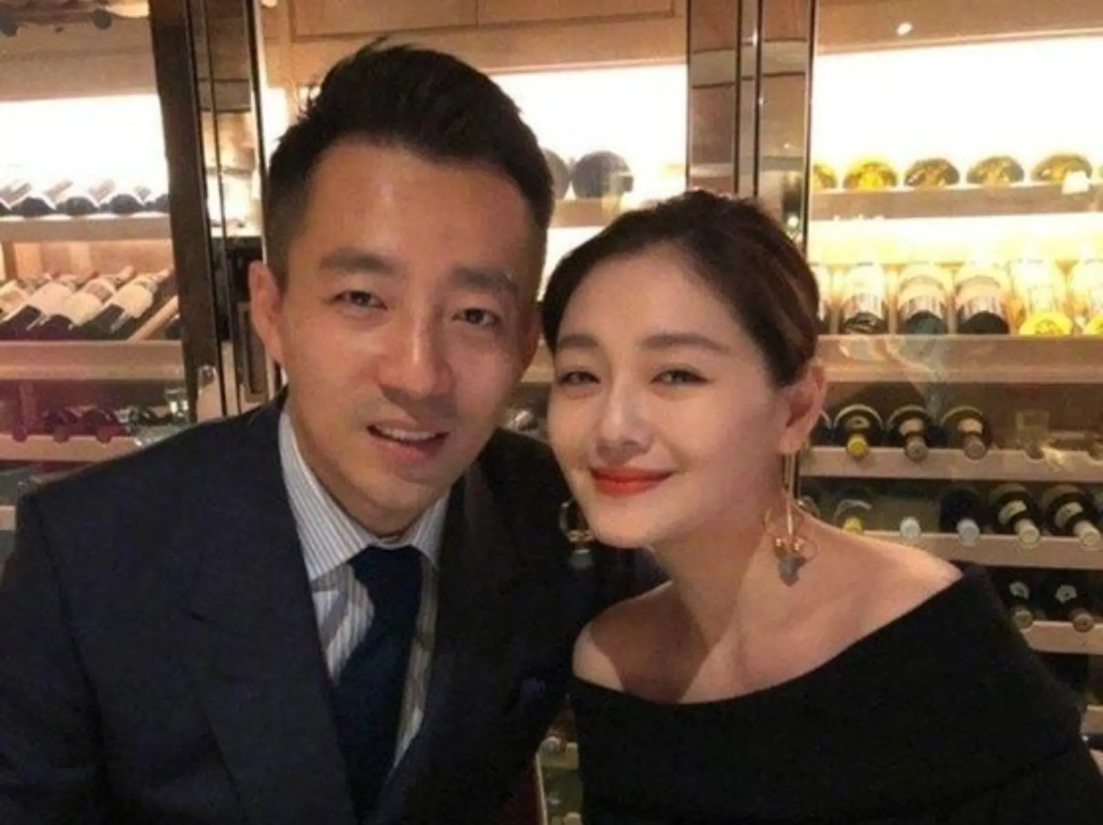 震撼！大 S 宣布離婚：「手續已經在辦了，他的言行我不予置評！」