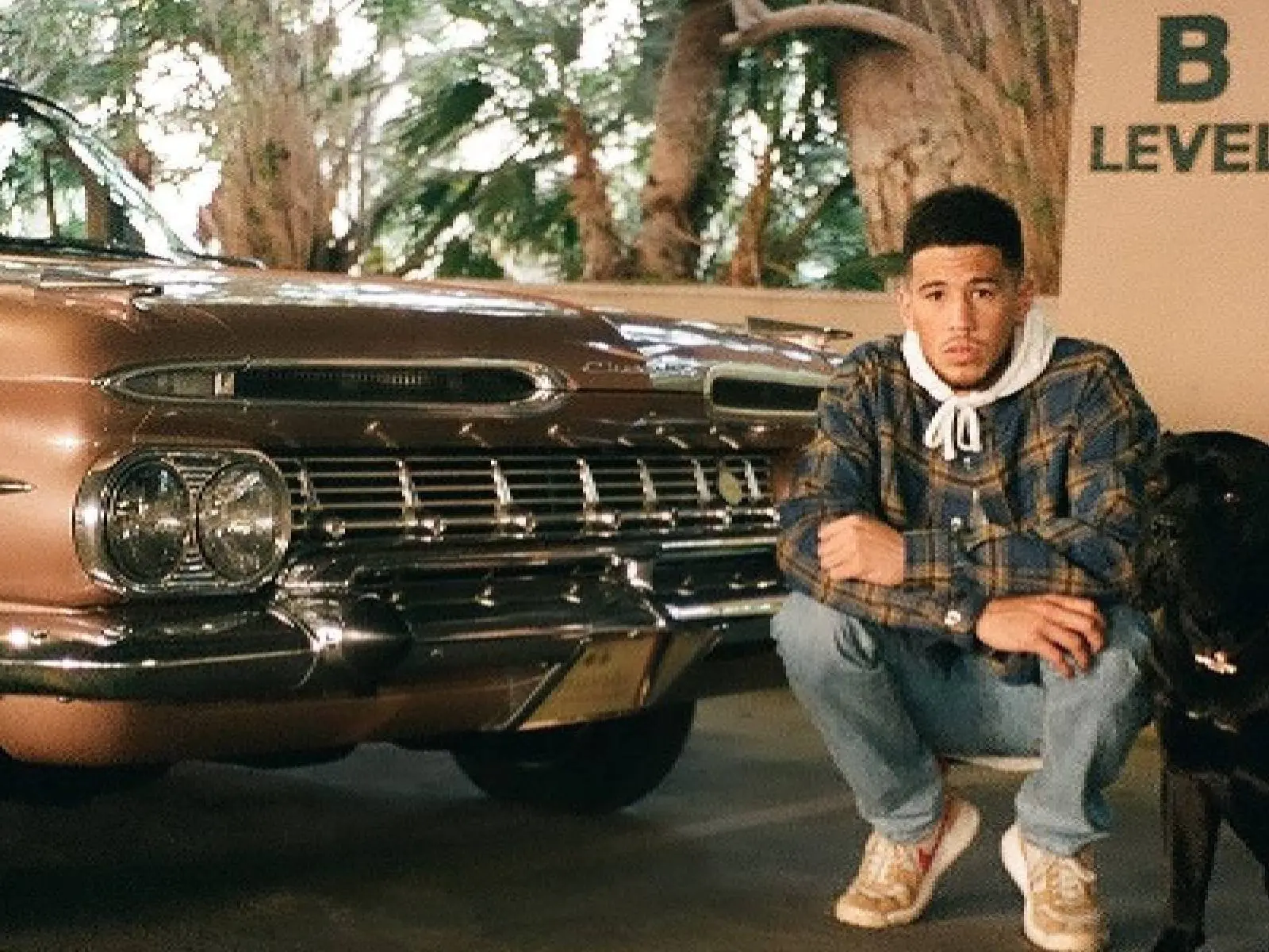NBA 球星的老車魂！太陽少主 Devin Booker「三大愛車」超吸睛，其中一台雪弗蘭連詹皇都來詢問～