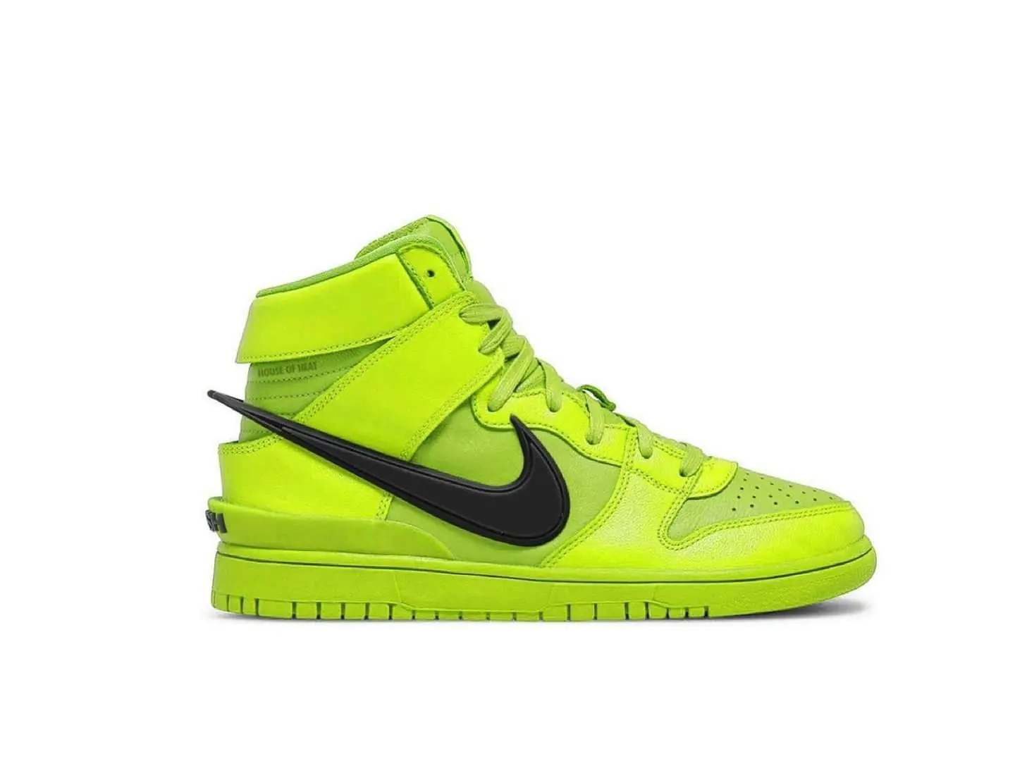 AMBUSH 正式宣告「人人有 Nike Dunk 穿」！聯名最新款實體露出，但最值錢的配色還是這雙！