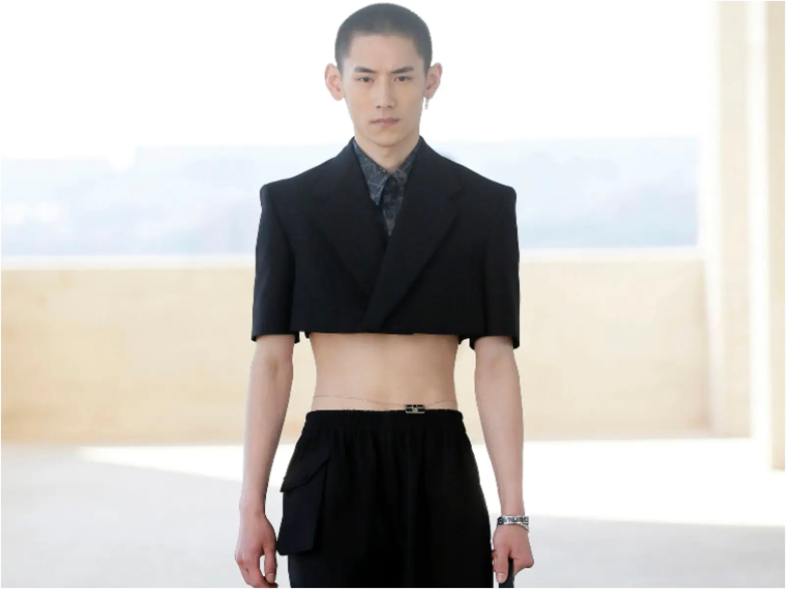 李棟旭仙氣演繹！FENDI 2022 春夏男裝系列 4 大重點搶先看：男性們請先練好人魚線！