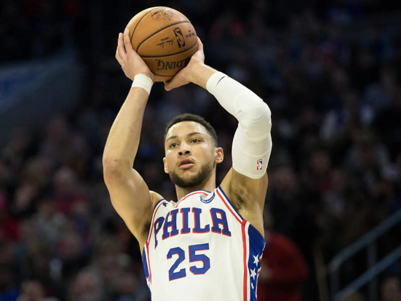 NBA／不想再被罵了？Ben Simmons 將捨棄左手投籃，平時「右手」罰球超準、夏季聯盟拋投爆扯！
