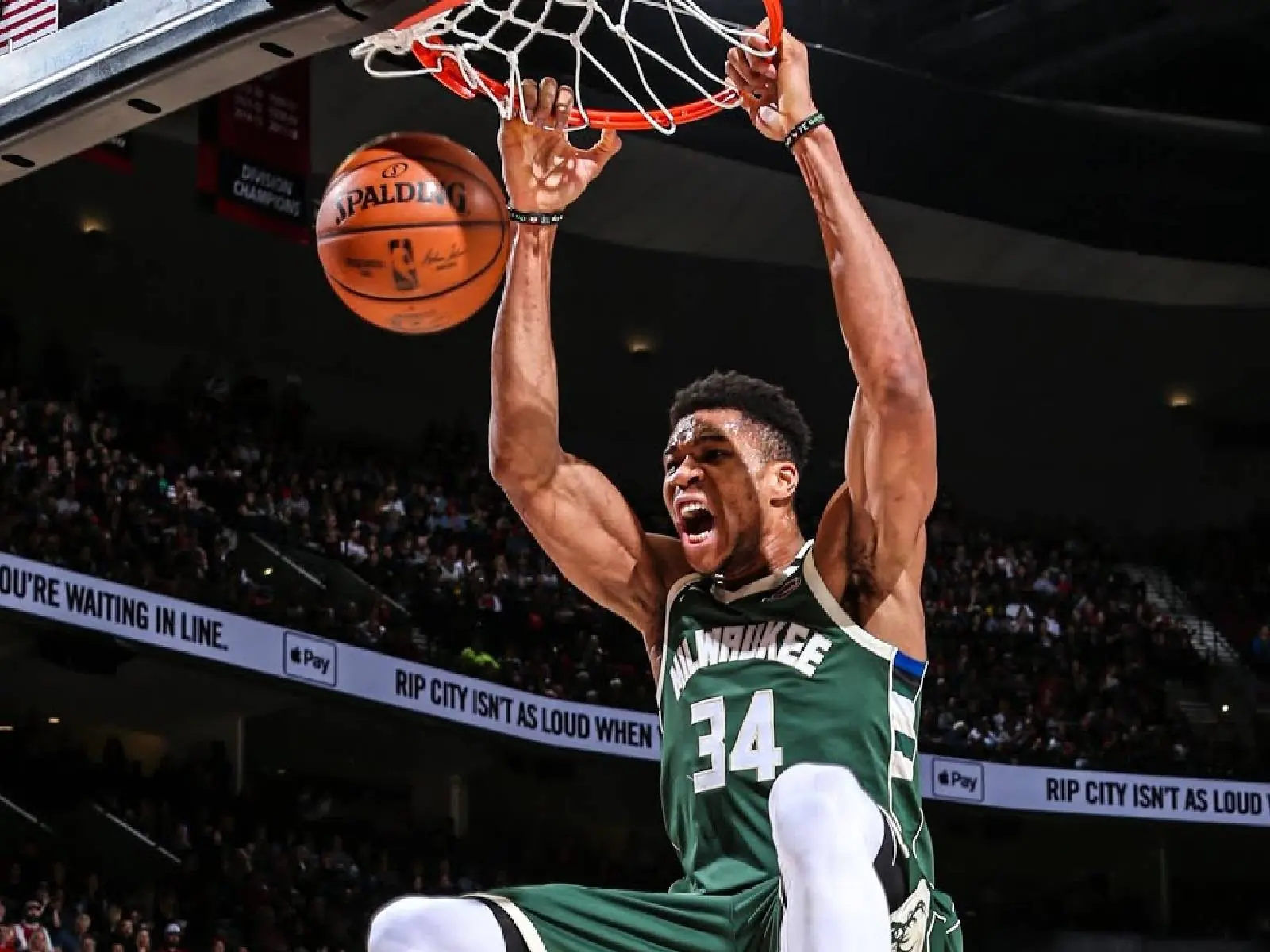 NBA／首戰即終站？字母哥被美媒嘲諷「想贏球只能靠祈禱」，網友：他除了跑和灌籃還會做什麼？
