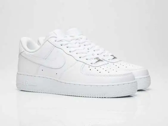 Travis Scott 也愛的 Nike Air Force 1 你怎麼可以不入手？準備穿上它進入大嘻哈時代！