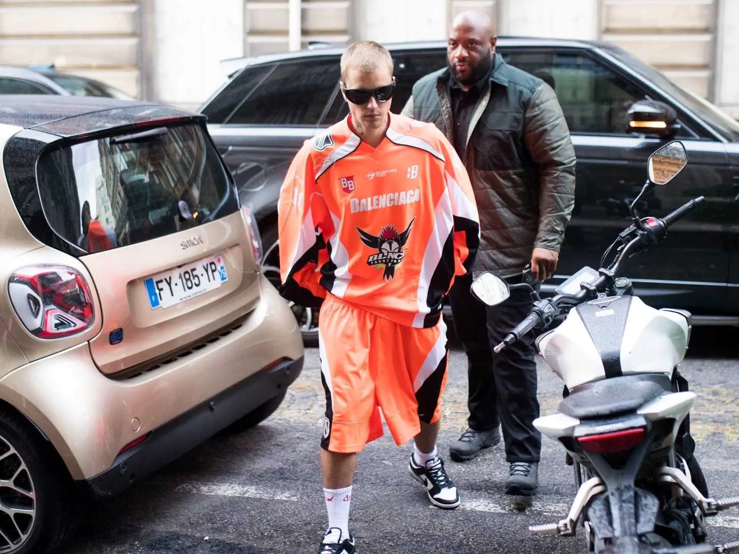 「潮流帶貨王」小賈 Justin Bieber 教你三種不同「Nike Dunk」示範穿搭，原來這麼好搭！