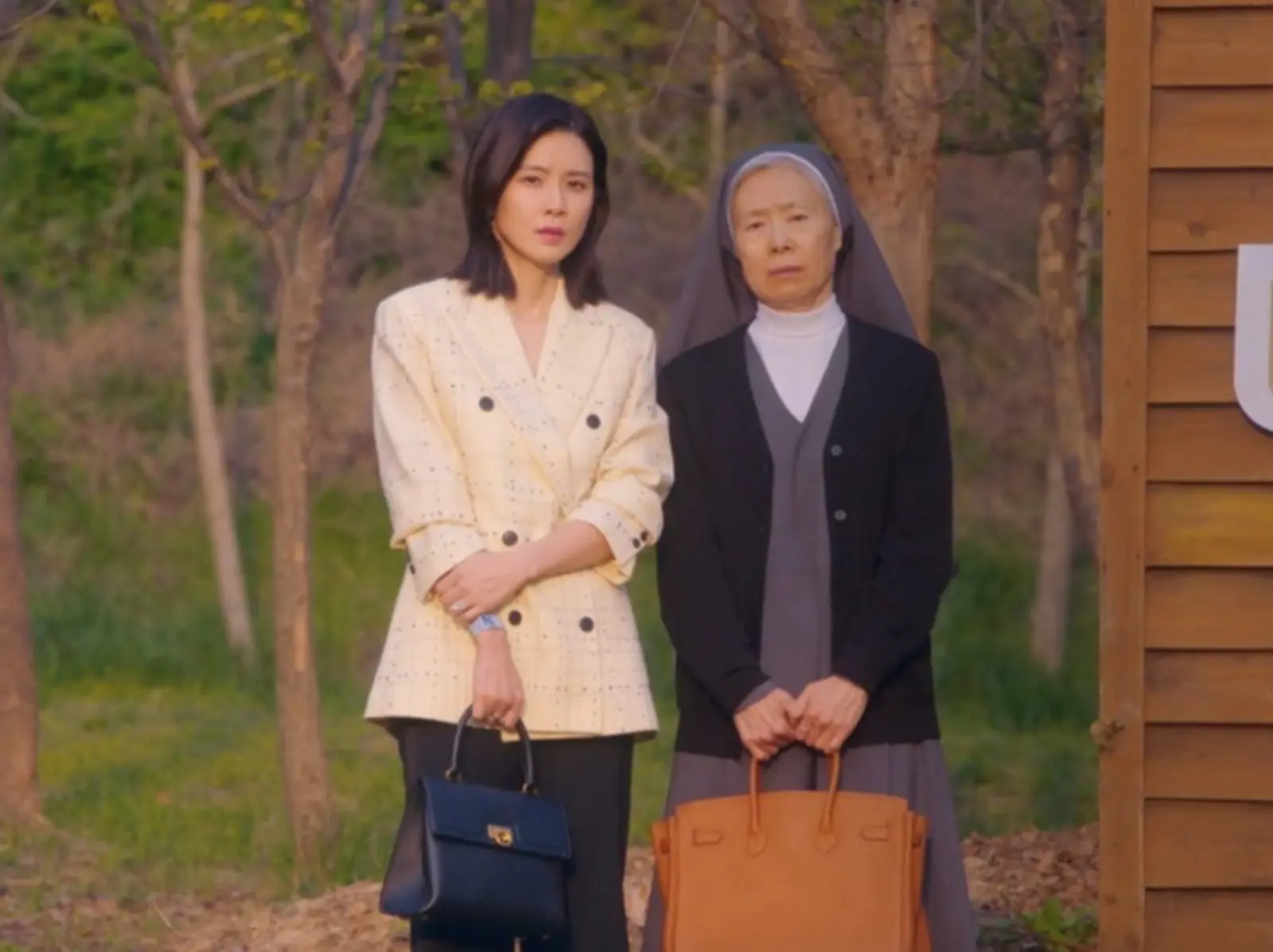《我的上流世界》李寶英、金瑞亨用這 5 樣 Salvatore Ferragamo 單品穿出時尚氣場！