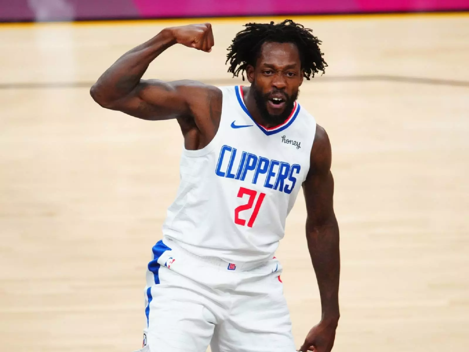 NBA／「我不是針對你」！Beverley 比賽情緒失控推倒太陽球星 Chris Paul 後道歉，網友依然不爽！