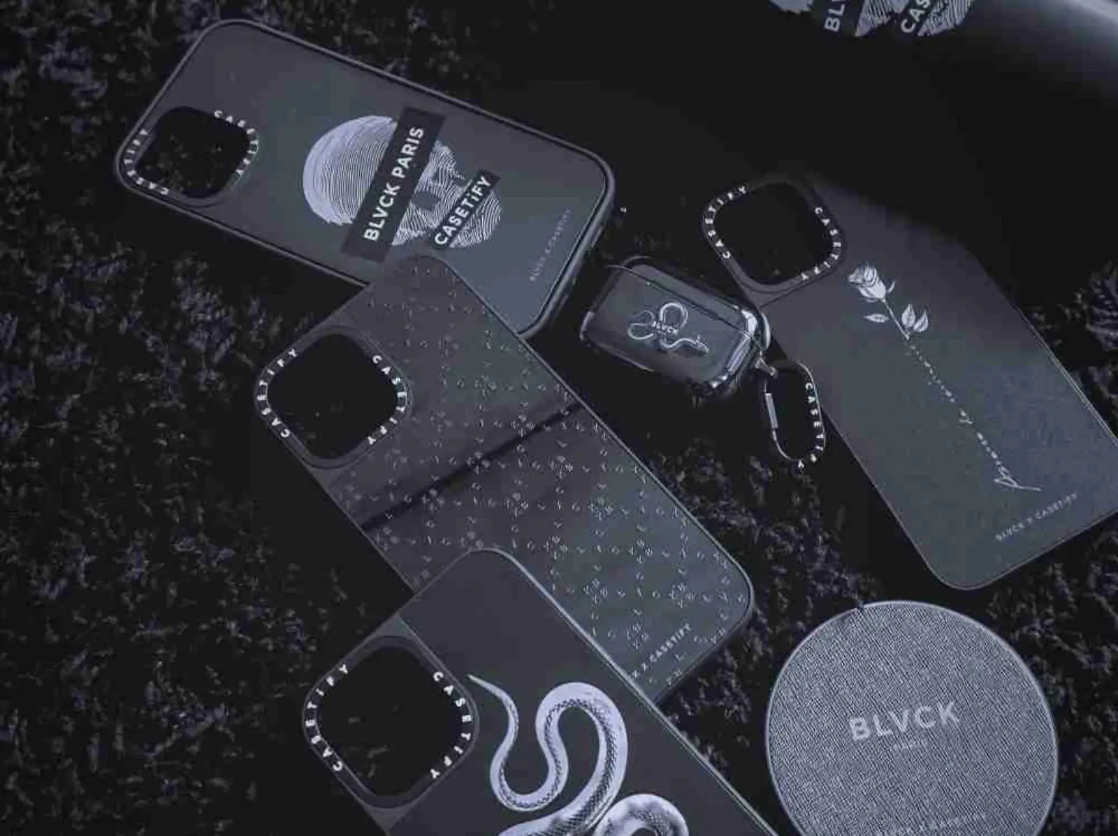 BLVCK 2021 全新夏季「黑魂商品」登場，從短 T、手機殼到 AirPods 保護套通通都有～
