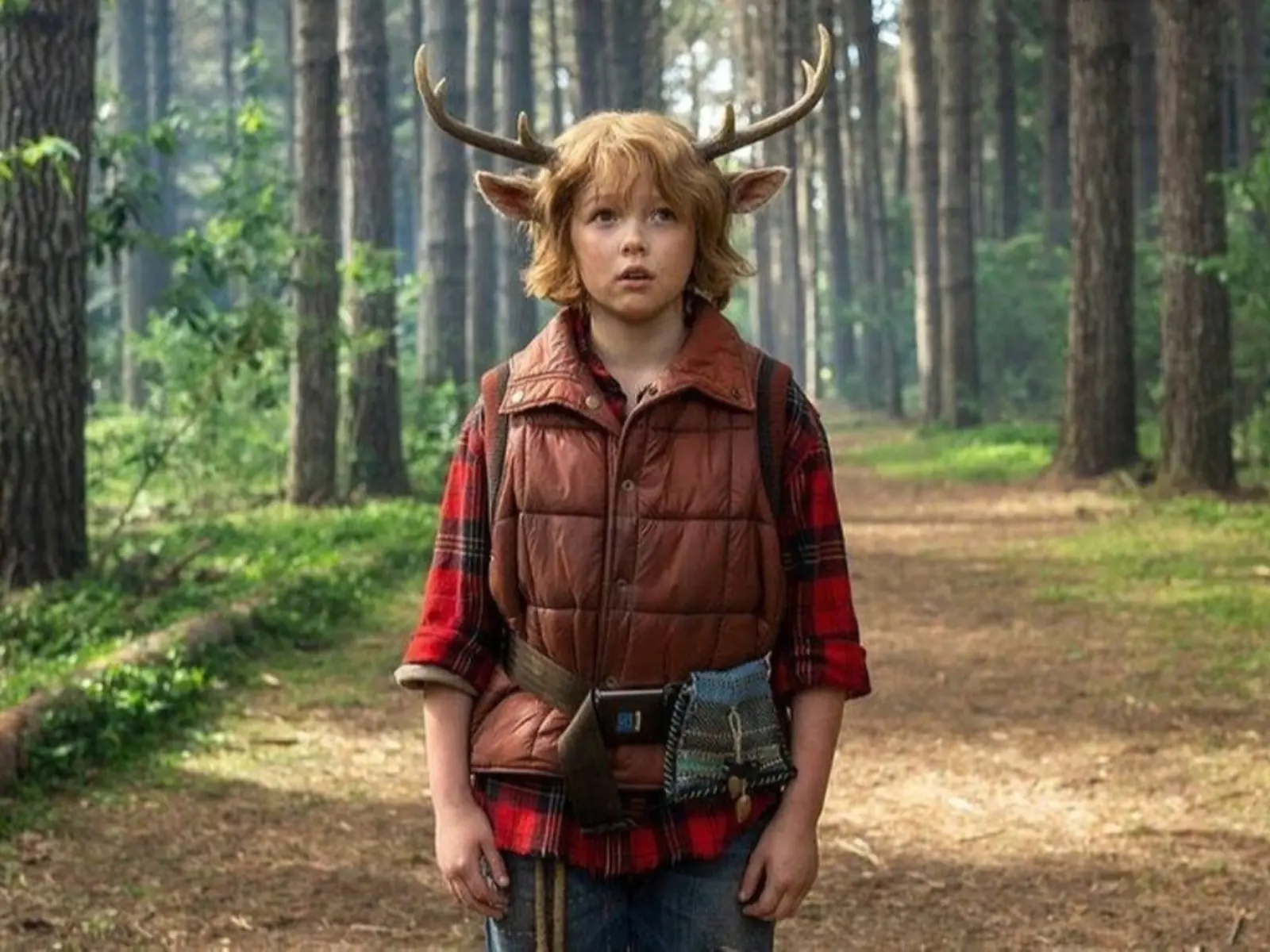 格斯的耳朵有專人遙控？Netflix 超熱夯劇《鹿角男孩》這些你不知道的幕後故事！