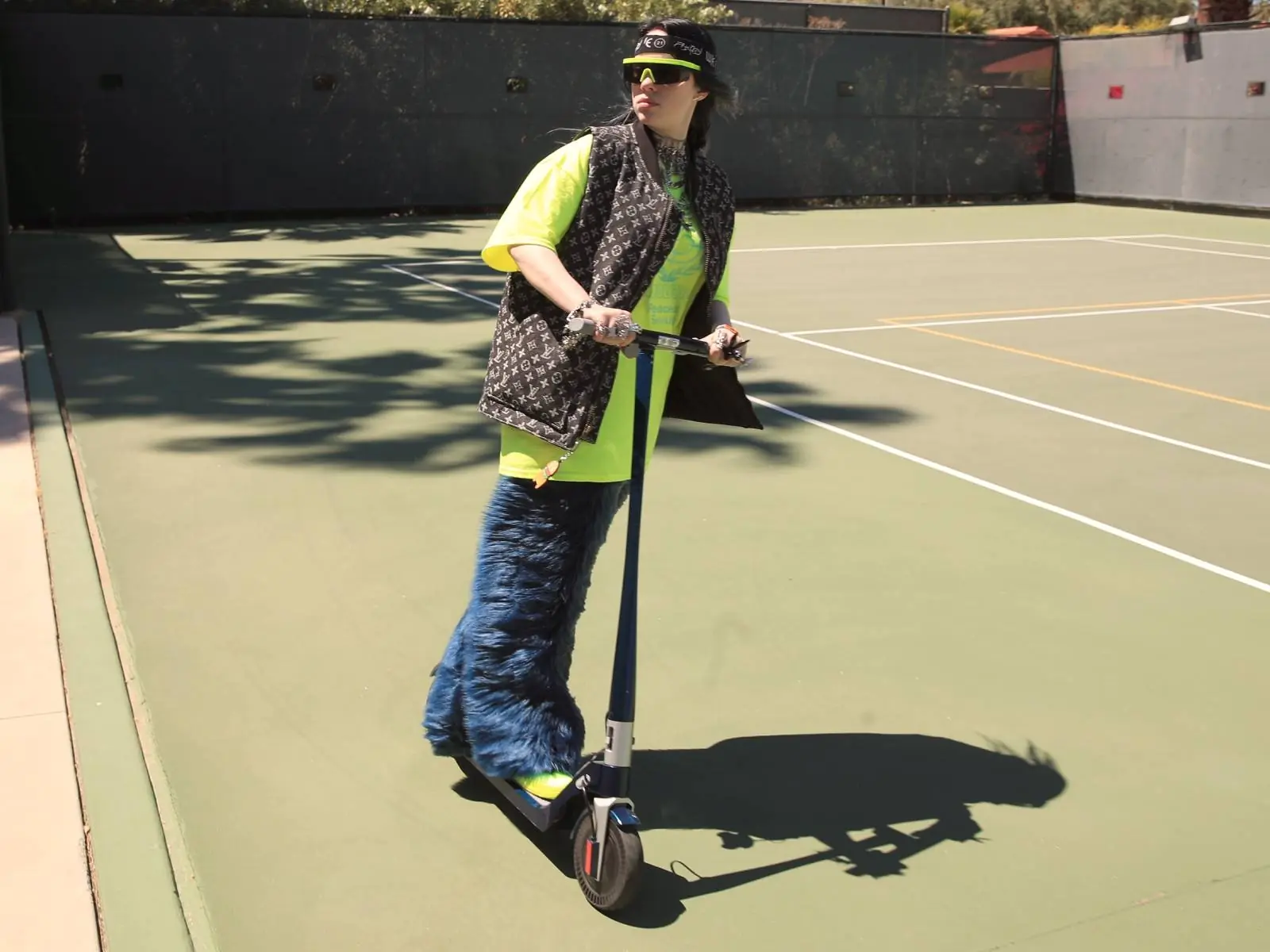 2021 必買 5 款「電動滑板車」推薦！小米 X 賓士 AMG、怪奇比莉 Billie Eilish 火紅款通通有～
