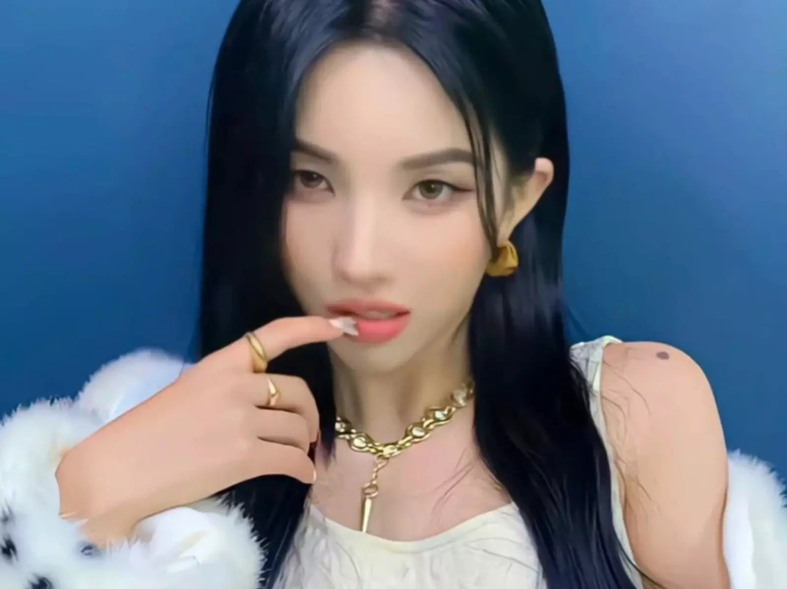 (G)I-DLE／i-dle 田小娟身高 157 穿搭技巧分析，小隻女也能變身 Rap 女王！