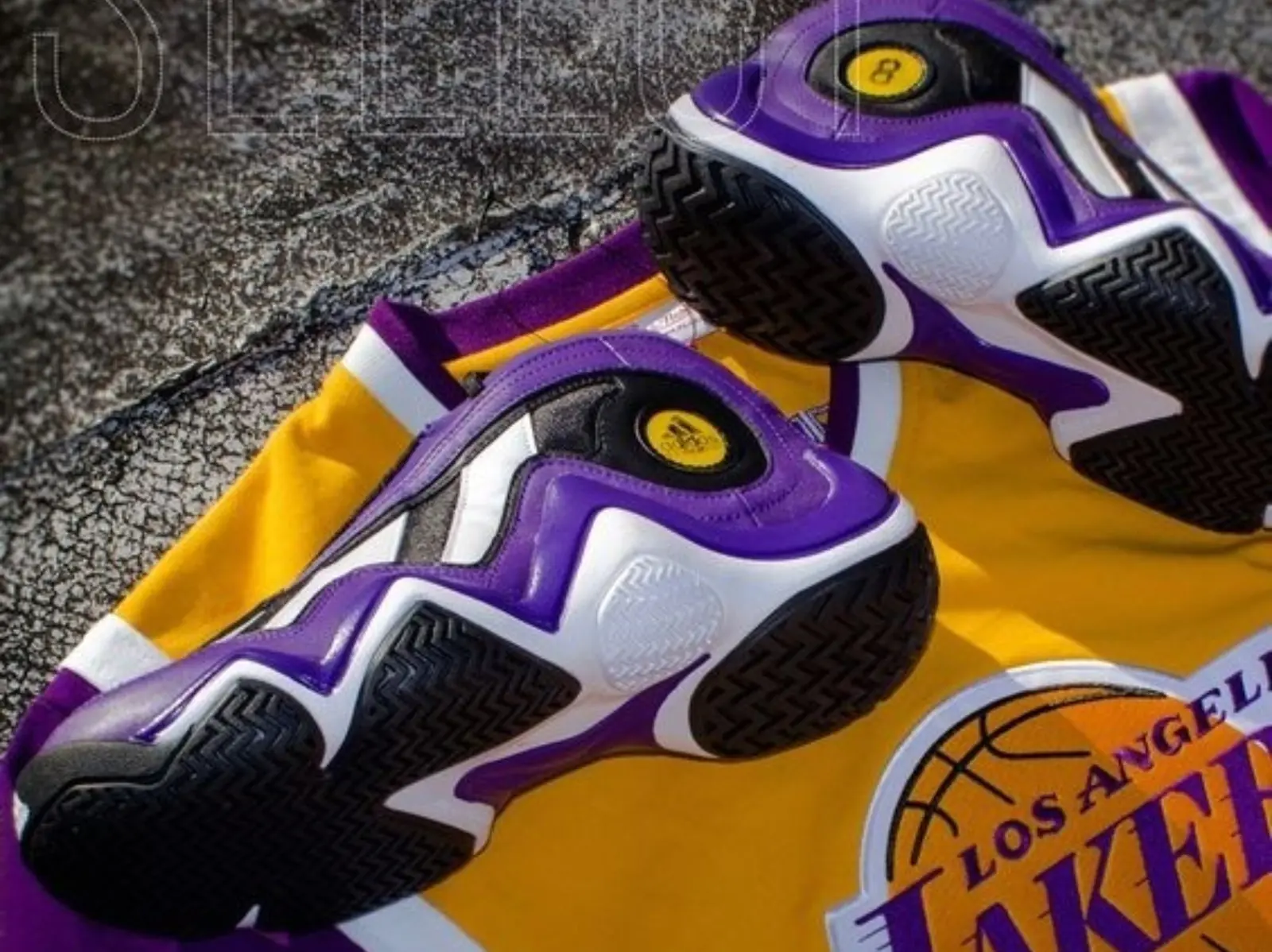 adidas 宣布將復刻 4 雙「Kobe Bryant 簽名球鞋」，向 NBA 最年輕的灌籃大賽冠軍致敬！