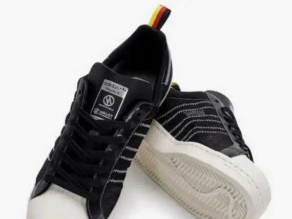 洋蔥 Onion Man 潮流回憶滿點的《買鞋進化之路》影片正式上線，經典 Nike 編織鞋你還在穿嗎？