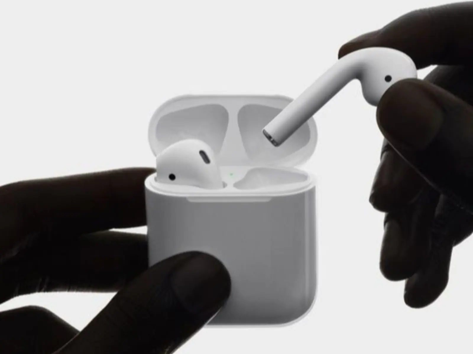 Apple AirPods 盜版猖獗被美國海關查扣，總金額高達近 17 億台幣！