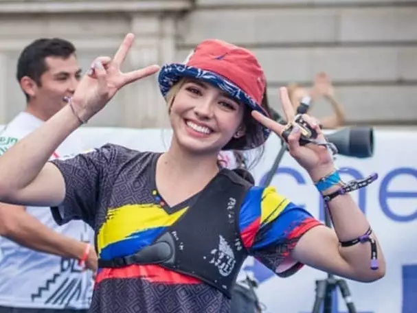 巴黎奧運／哥倫比亞「射箭精靈」Valentina Acosta Giraldo 爆紅！回顧 3 大絕美妝容關鍵！