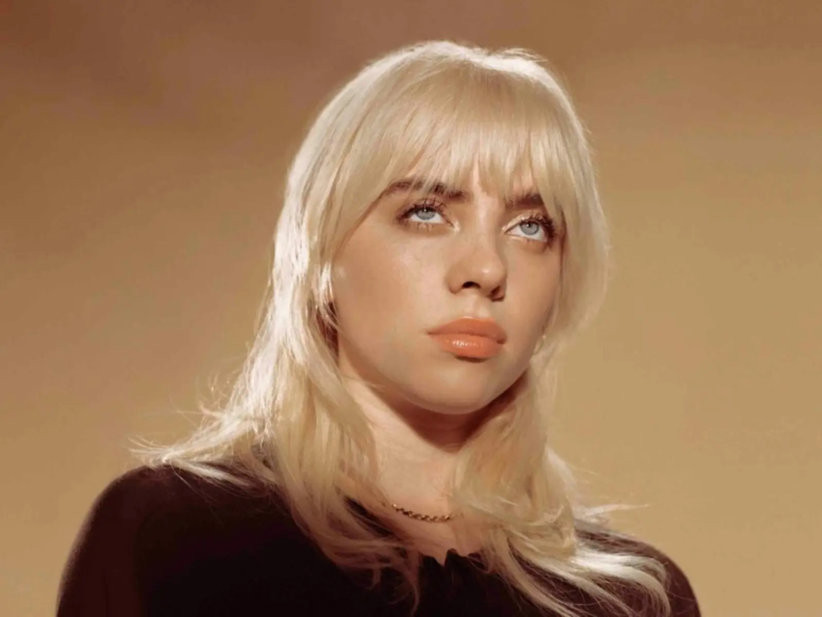 淺談怪奇比莉 Billie Eilish 第二張專輯《Happier Than Ever》 為何被樂評盛讚為「不被看好到的神作」？