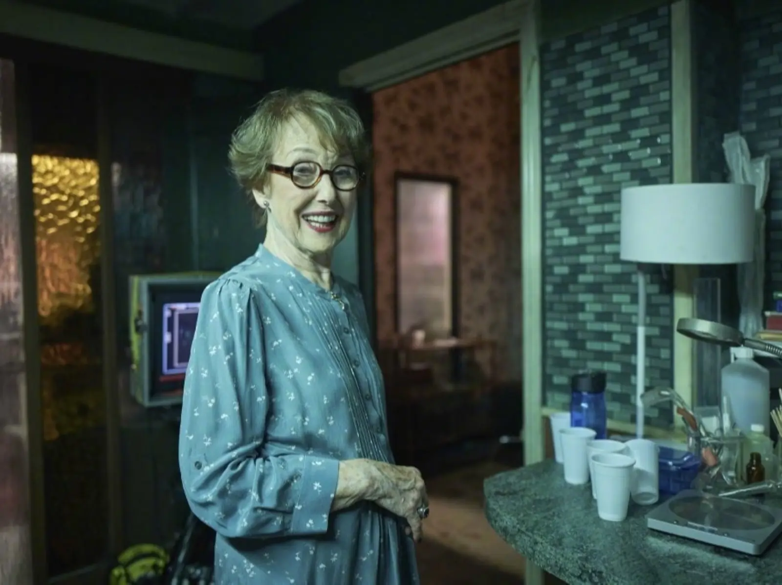 《新世紀福爾摩斯》房東哈德遜夫人 Una Stubbs 病逝，班奈狄克親自悼念！