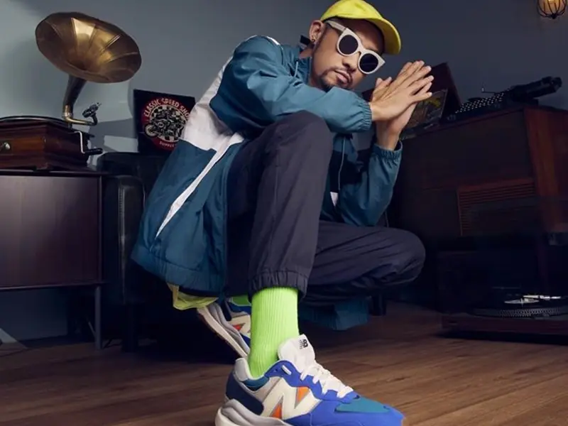 熱狗 MC HotDog 攜手饒舌女聲江靜，帶領 New Balance 574 重回街頭潮鞋寶座！
