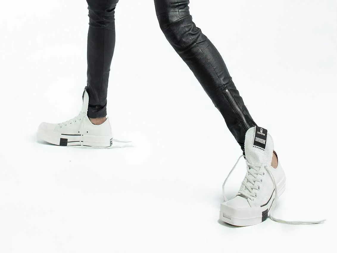 推薦 Nike、New Balance 與 Converse 等 5 雙 2021 必入手「小白鞋」盤點！