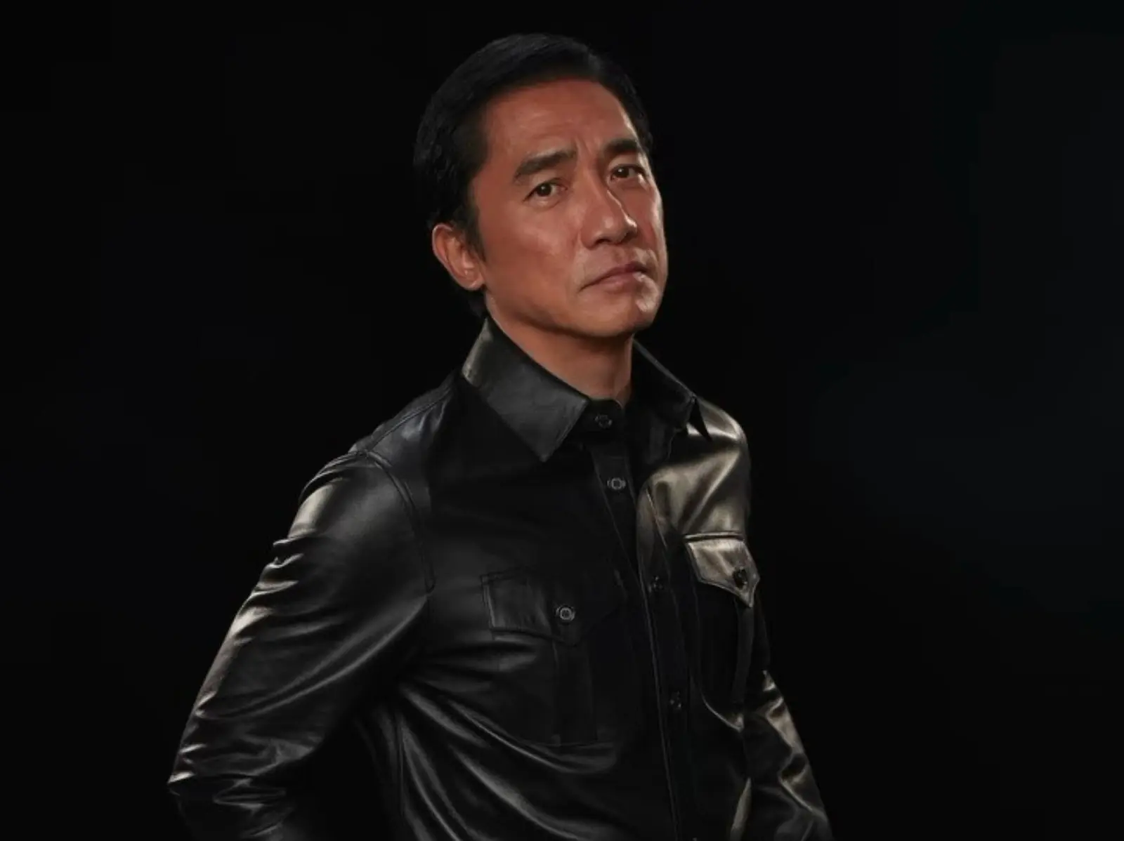 59 歲梁朝偉談《尚氣》生涯第一次演超英反派！挾 20 座影帝霸氣加入漫威！