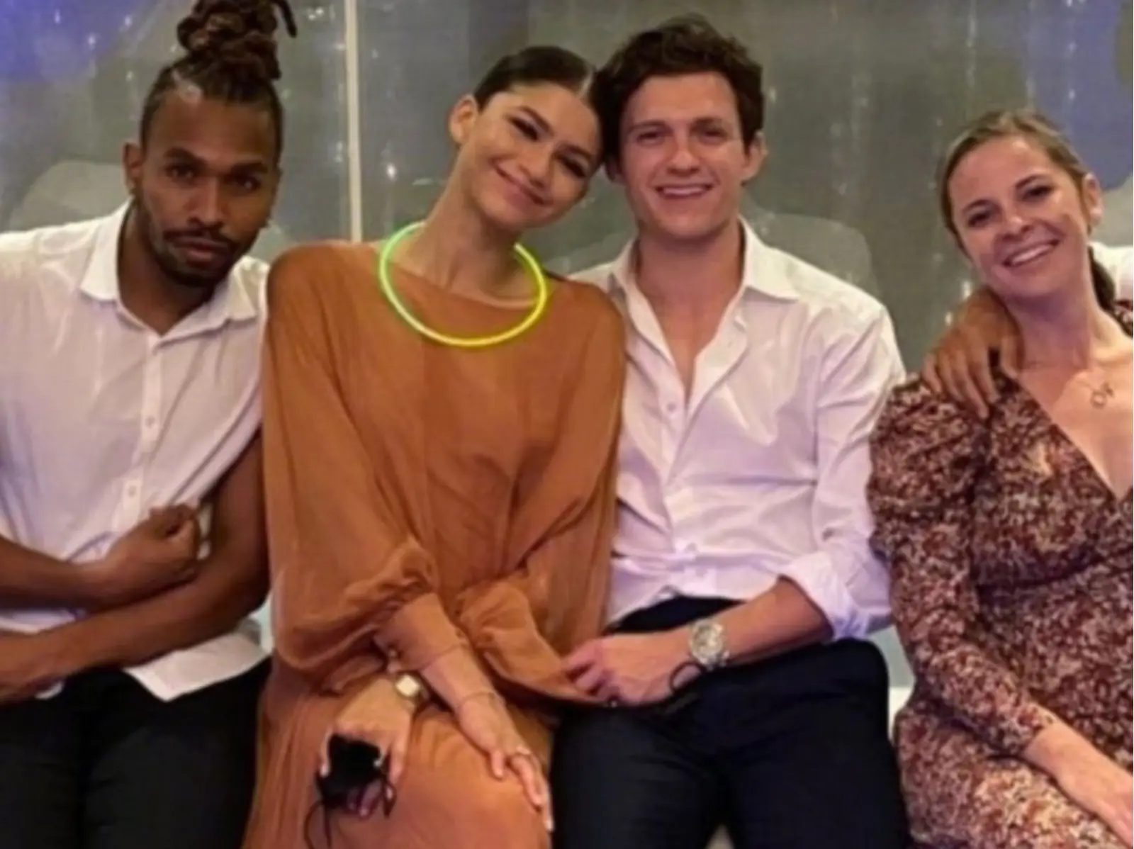 湯姆荷蘭與 Zendaya《蜘蛛人》新情侶一同參加好友婚禮放閃！ 網友：「好事近了？」