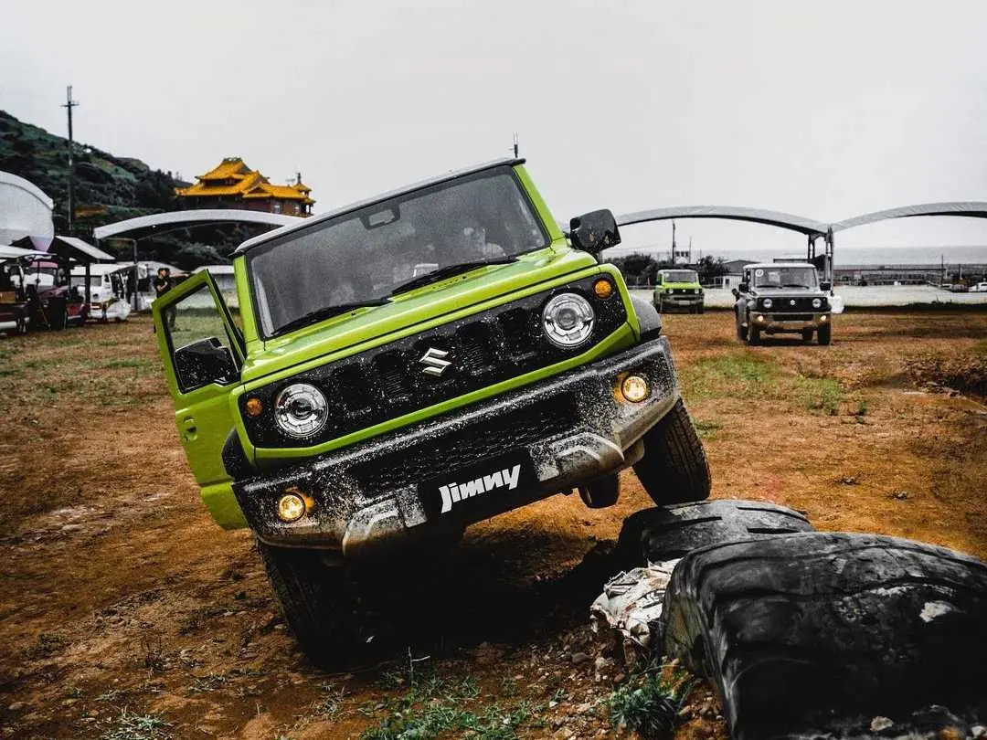 Suzuki Jimny 長軸五門全新車型竟在 Google Maps 無碼曝光，各位對這外型還滿意嗎？