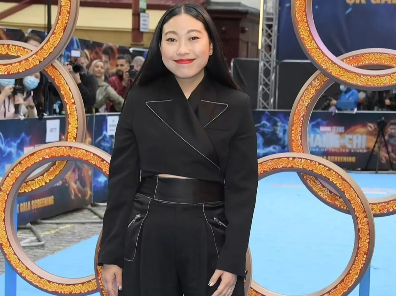 Awkwafina 合體劉思慕《尚氣》英國首映，金球視后吳珊卓驚喜站台！網友：「好萊塢亞裔女力！」