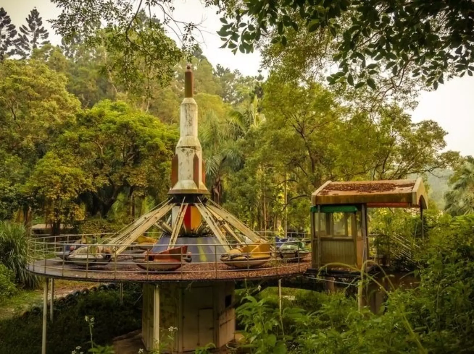 台灣 10 大廢棄遊樂園：八仙水樂園、卡多里樂園、台中亞哥花園⋯超恐怖都市傳說你都聽過嗎？