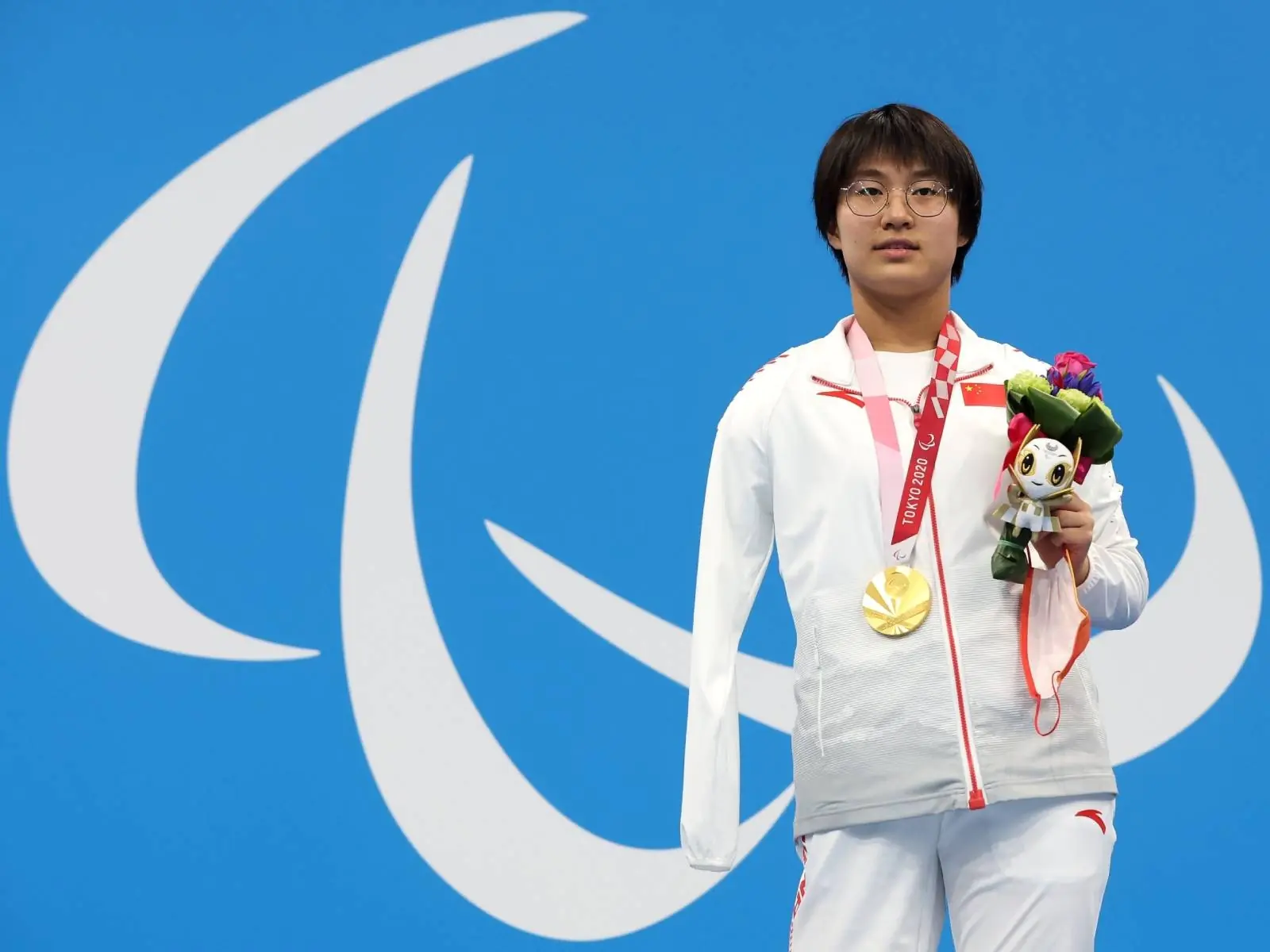 帕運／蔣裕燕一人奪「2 面游泳金牌」破紀錄，4 歲失去右手、右腳還要連續 5 年不斷鋸骨！