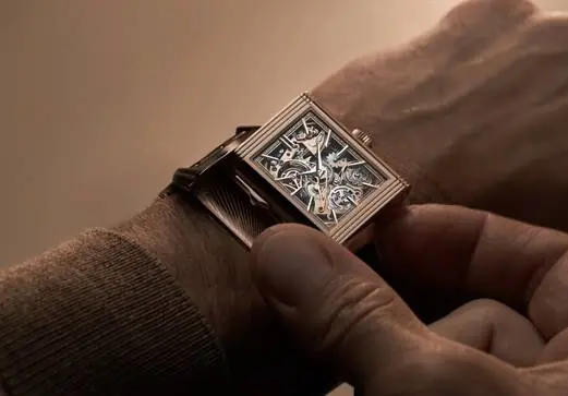 積家隆重推出 REVERSO TRIBUTE MINUTE REPEATER 翻轉系列三問報時腕錶