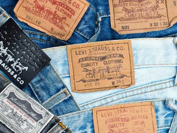 LEVI'S Red 等 3 款粉絲必收藏「招牌 LEVI'S 支線」系列，一篇讓你搞懂經典牛仔褲宇宙！