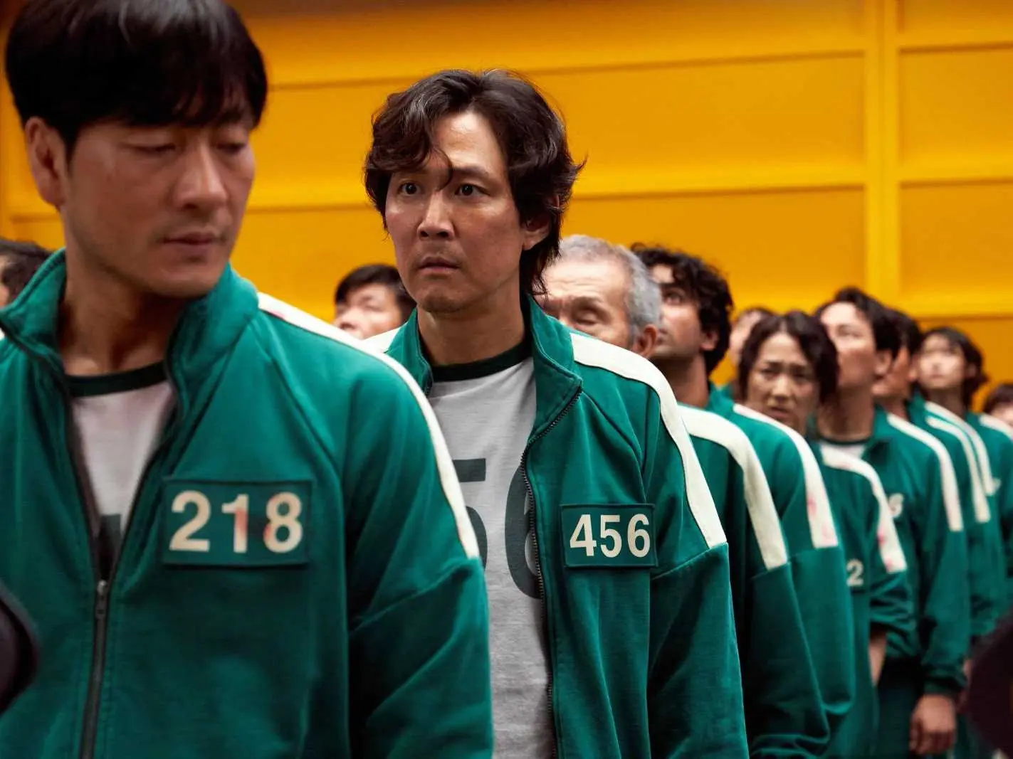 NETFLIX《魷魚遊戲》帶動「綠色運動服」網拍熱潮，識貨的你不要錯過這三款潮流 Tracksuit！