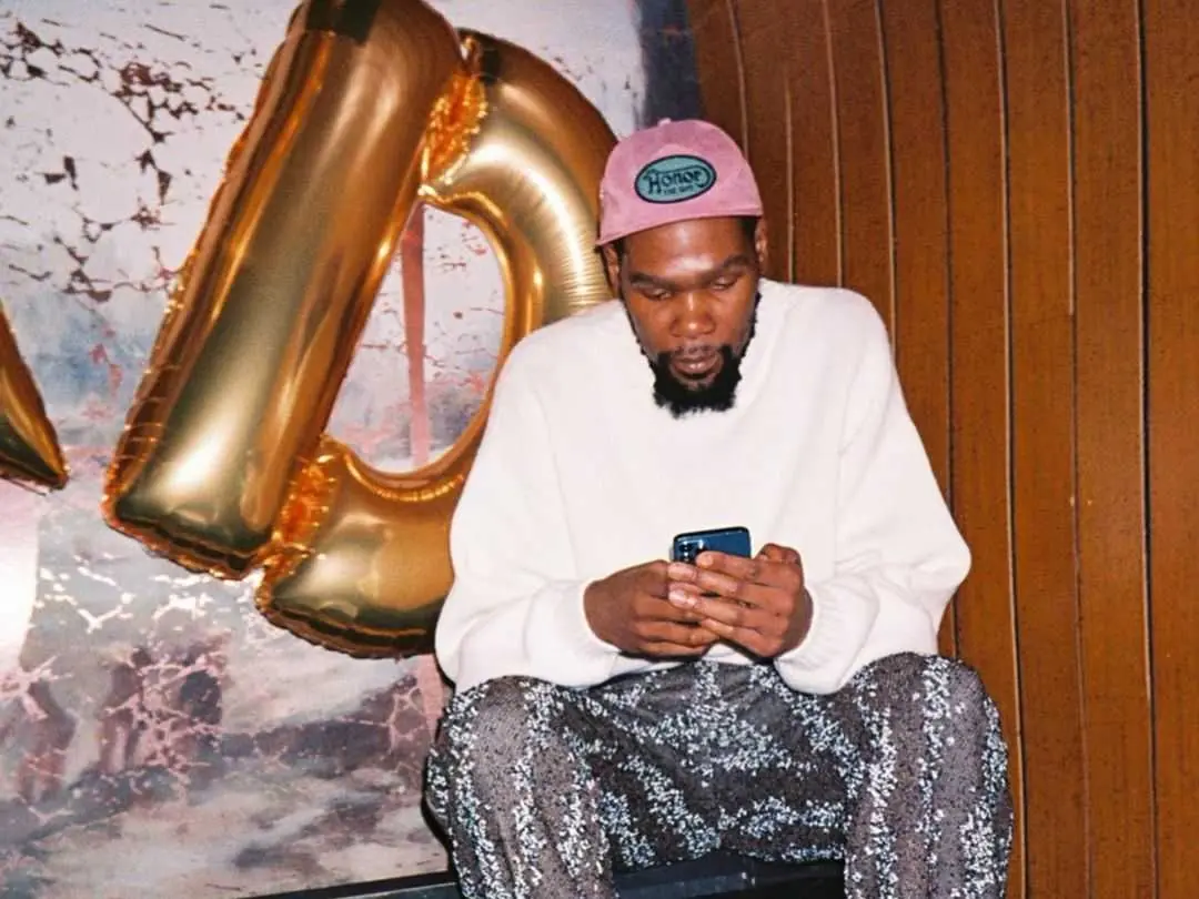 NBA 布魯克林籃網 KD 展現「鞋頭大哥真實力」，Nike SB、Travis Scott 多款爆款聯名親上腳！