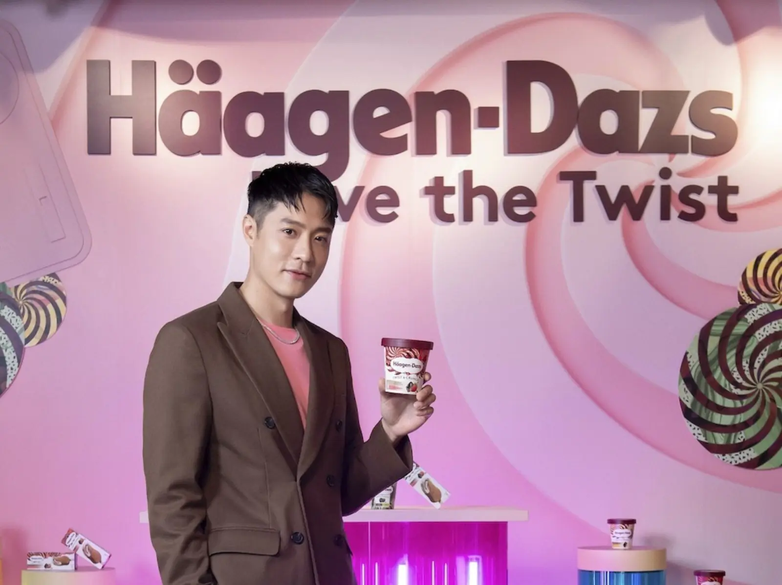 周湯豪接任 Häagen-Dazs 代言人！最愛哈根達斯口味 Top 3. 大公開，開心宣佈：我冰淇淋財富自由了～