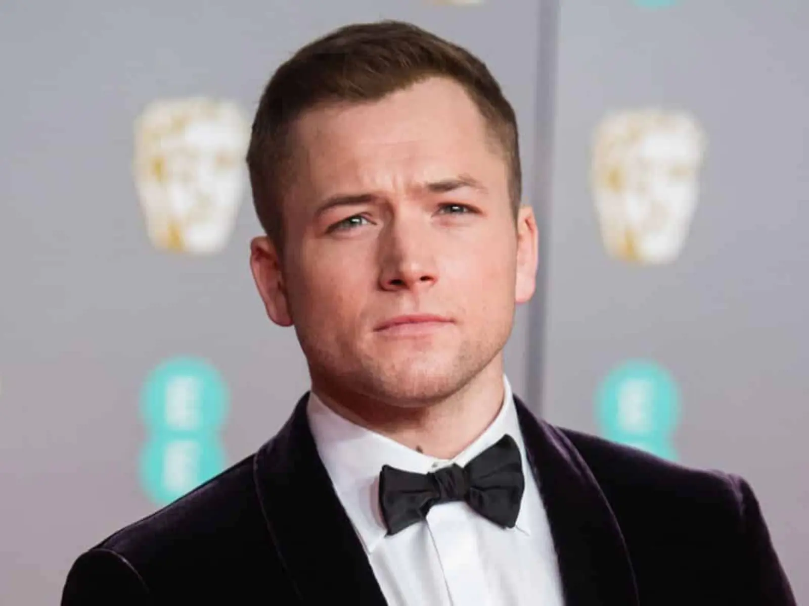 《金牌特務》泰隆艾格頓  Taron Egerton 為戲操出大肌肌！3 招鍛鍊技巧大公開～