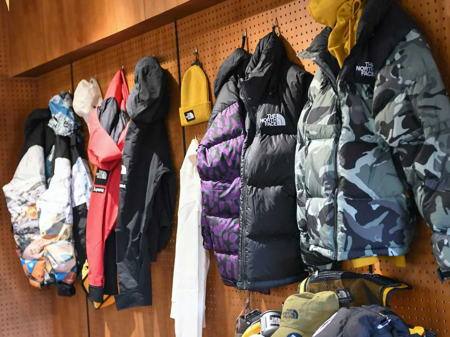 北面 The North Face 最新 ICON 系列外套釋出，找來簡嫚書等多位名人站台示範著用！