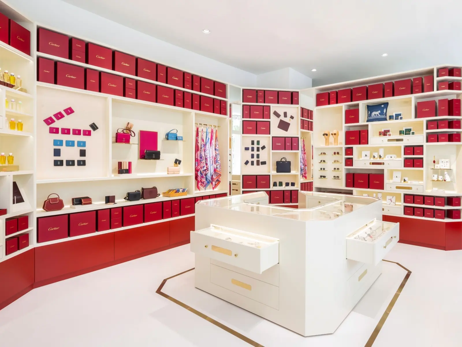 寵愛自己的最佳選擇！全台首座『The Cartier Box』期間限定概念店，一探無與倫比的魔力紅盒