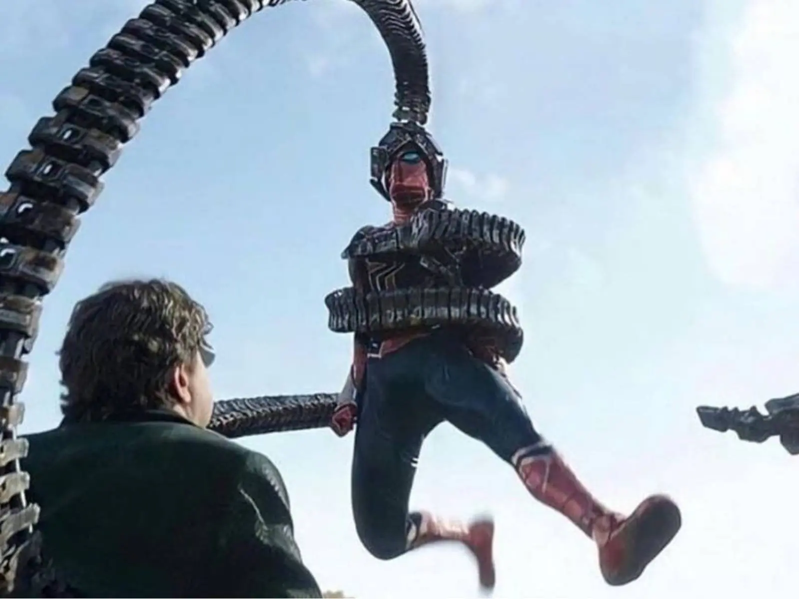 Tom Holland 暴雷《蜘蛛人：無家日》最新諜照，與八爪博士激戰畫面點燃粉絲！