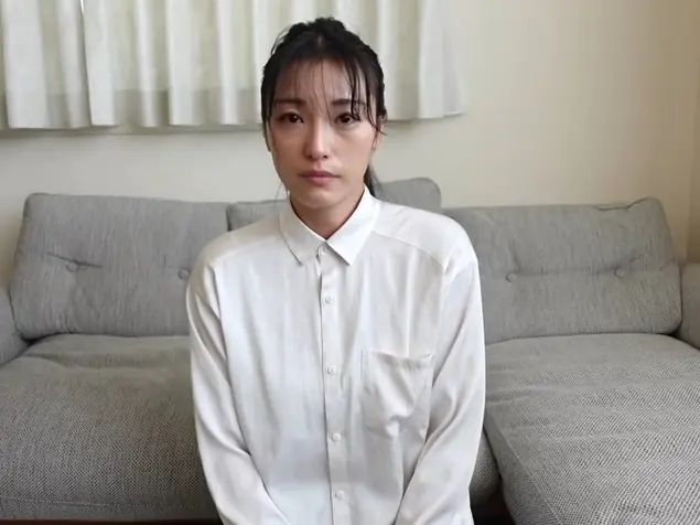 日女星因怒罵珍奶店長「 X 老太婆」引退兩年後在 YouTube 開頻道求復出，慘換網友一片噓聲！