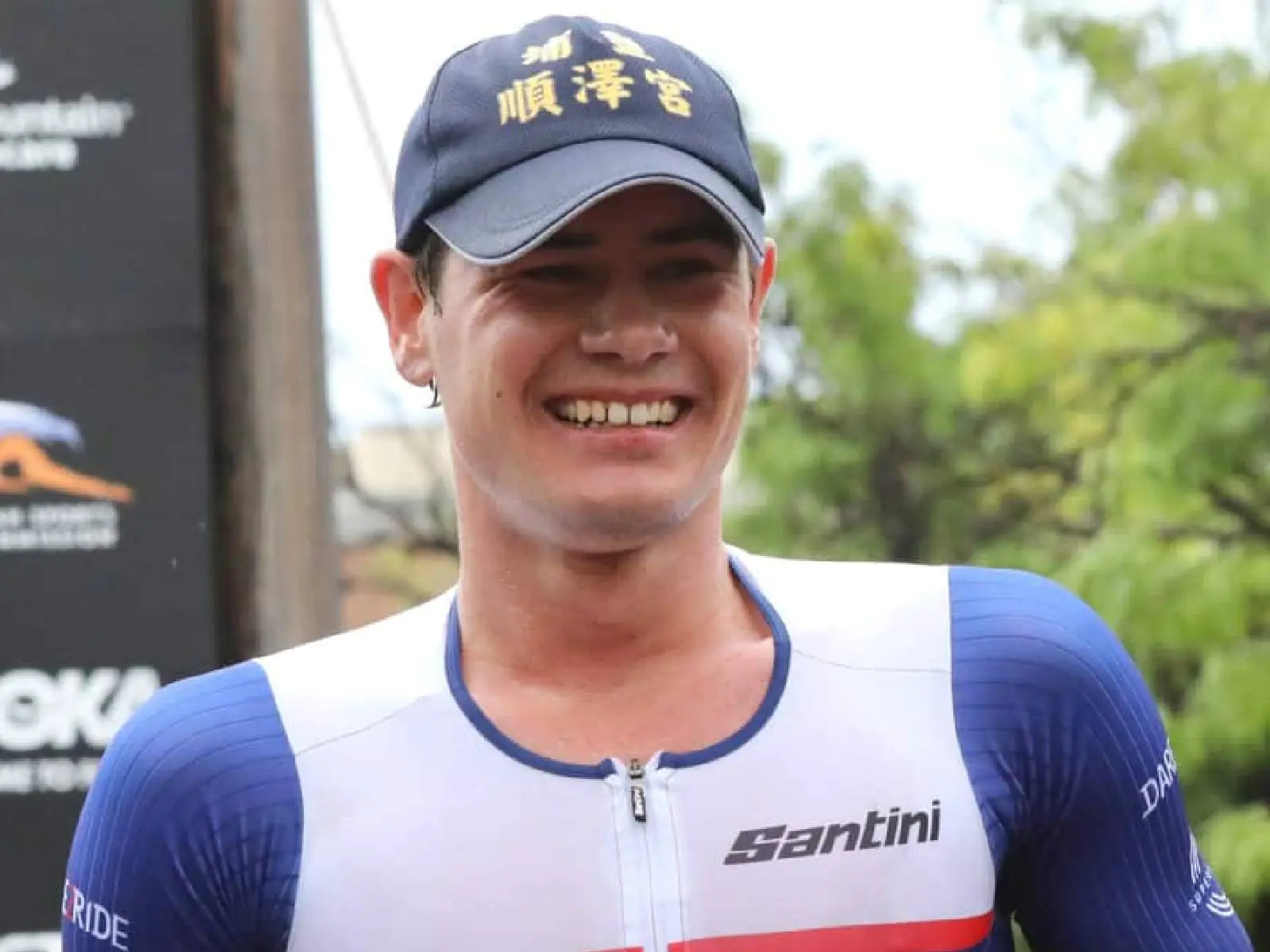 彰化「埔鹽順澤宮」宮廟帽太猛，助挪威選手 Gustav Iden 鐵人三項逆轉奪冠軍！