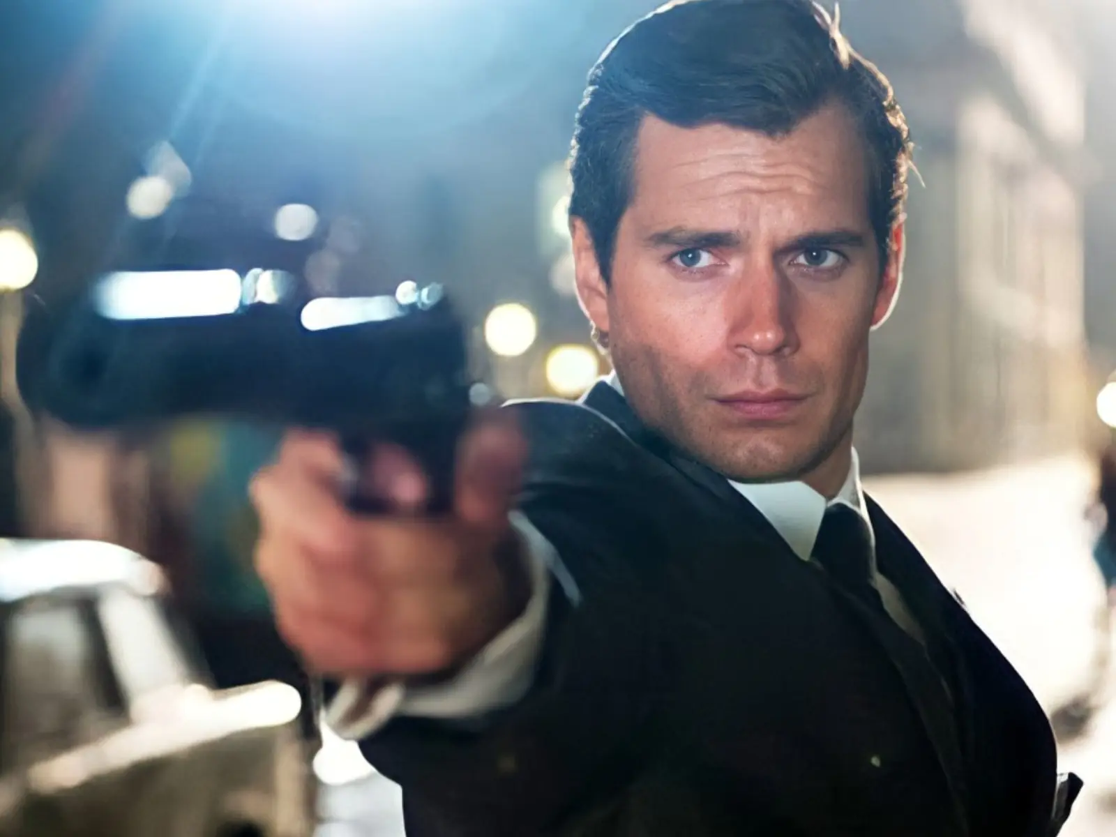 亨利卡維爾 Henry Cavill 回應《007》龐德人選！3 大顏值分析，簡直不要太適合！