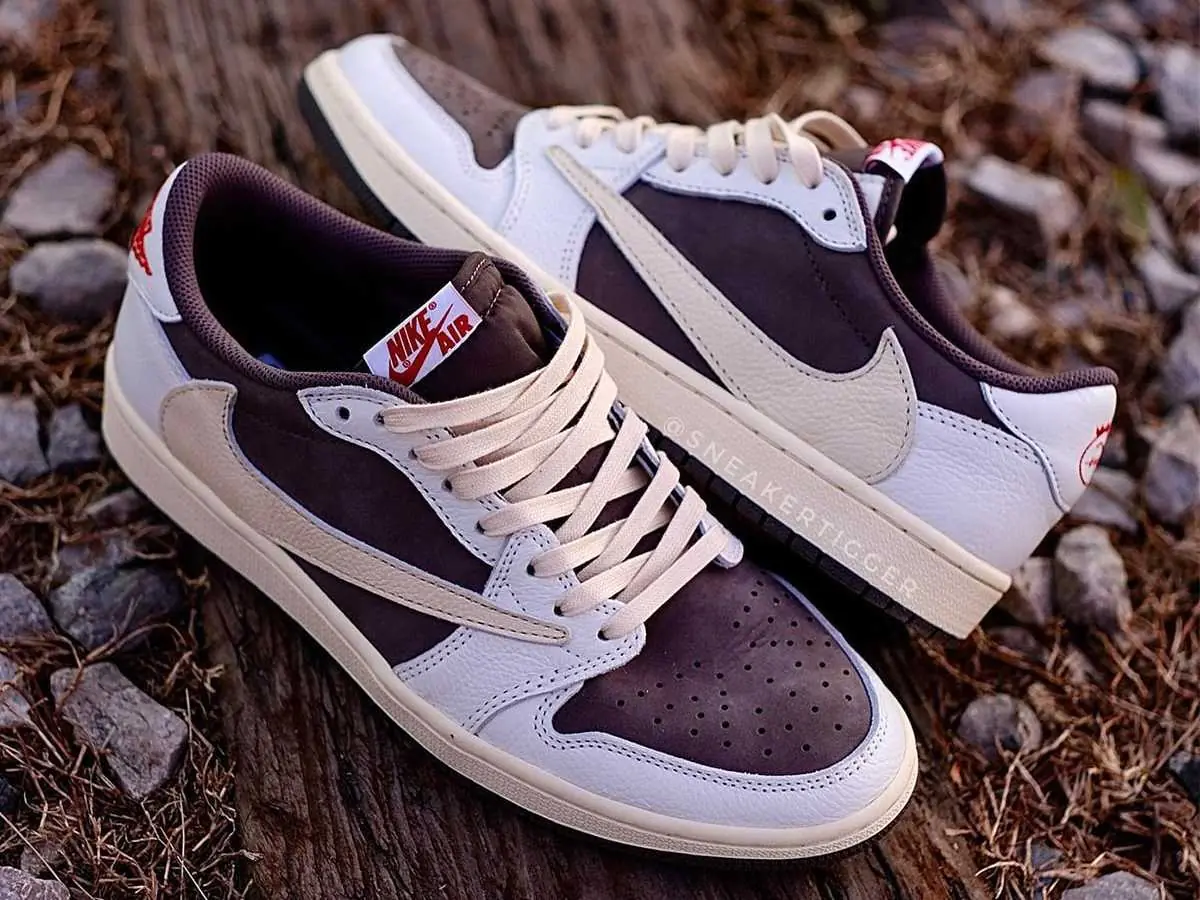 Travis Scott x Air Jordan 1 Low 