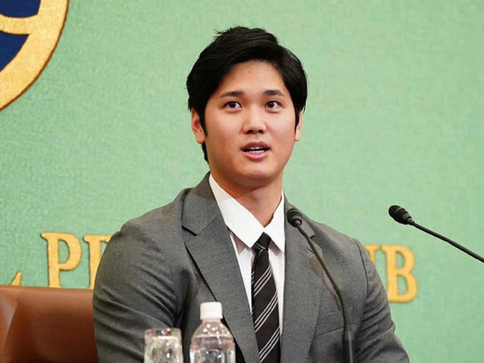 MLB／大谷翔平記者會曝可能「三刀流」，投手、指定打擊還將擔任外野手通通來！