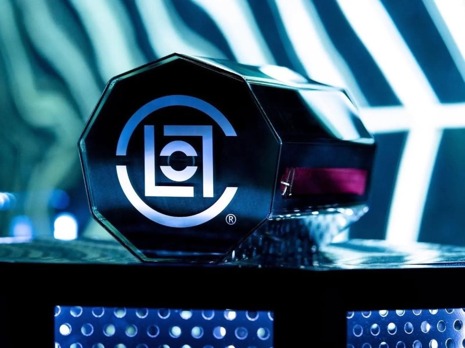 陳冠希 CLOT x G-SHOCK 第三度聯名手錶開賣日期公佈，還附上 8 條錶帶任你更換！