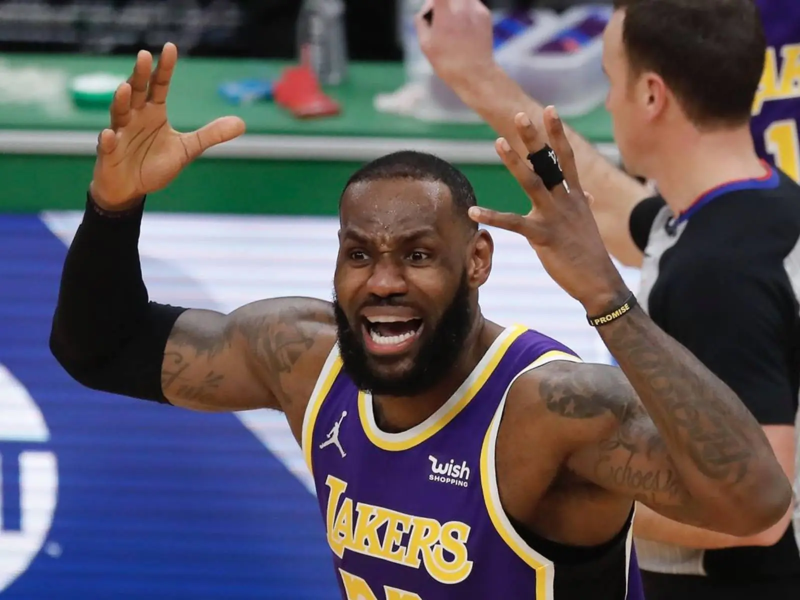 NBA／「詹皇」把活塞小將 Isaiah Stewart 打到流血、縫 5 針，網友：LeBron 嚇得不敢靠近他！