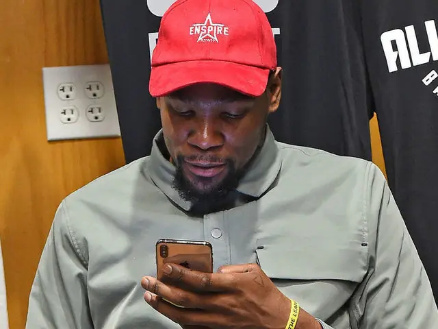 NBA／Kevin Durant 不滿「小腿膚況」被網友嘲諷，推特不爽發文：「X 死你們！」