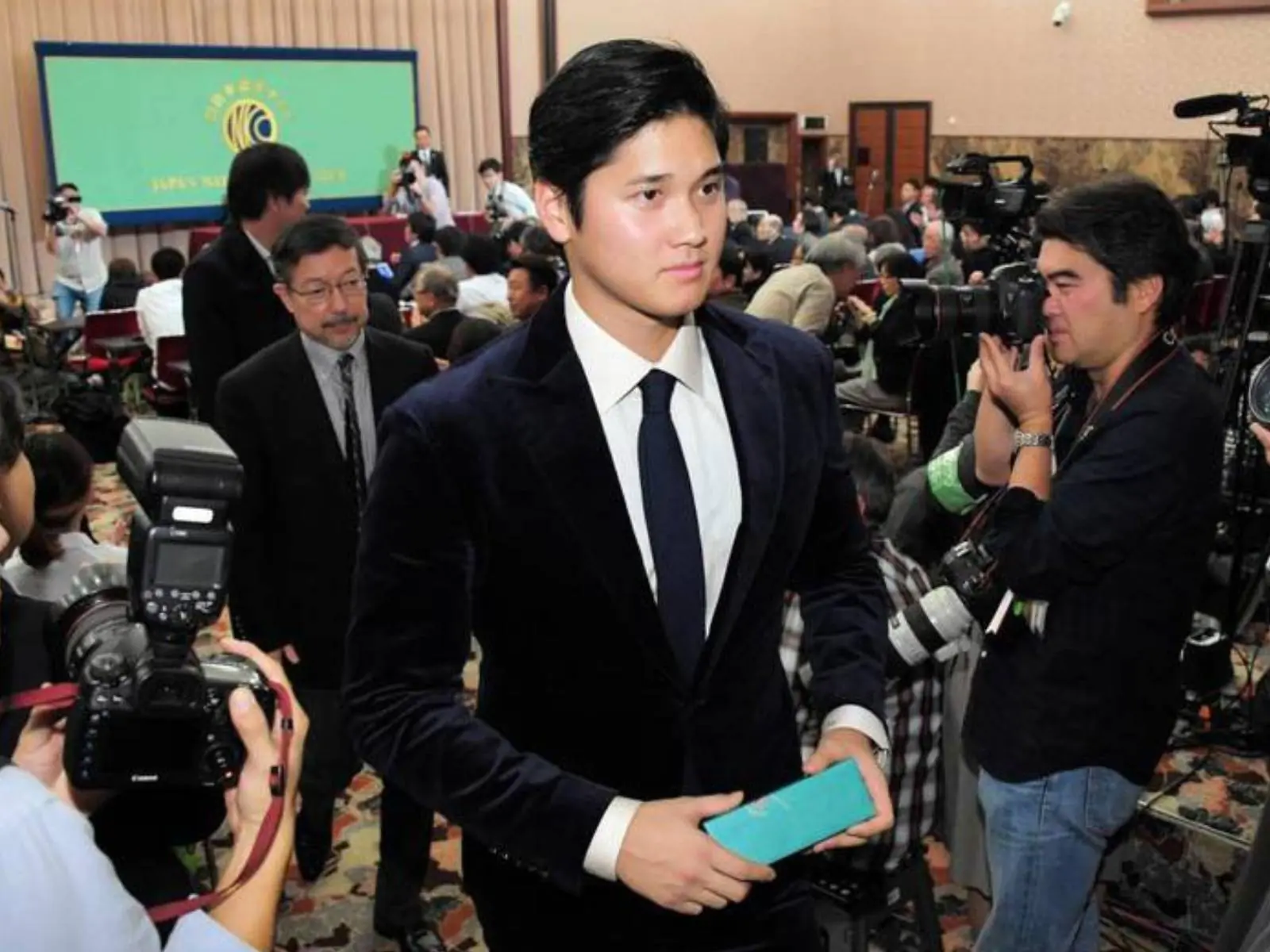 MLB／大谷翔平被日媒爆料與媽媽正住 6000 萬豪宅，卻引日本網友批評：「暴露私生活不好玩」！