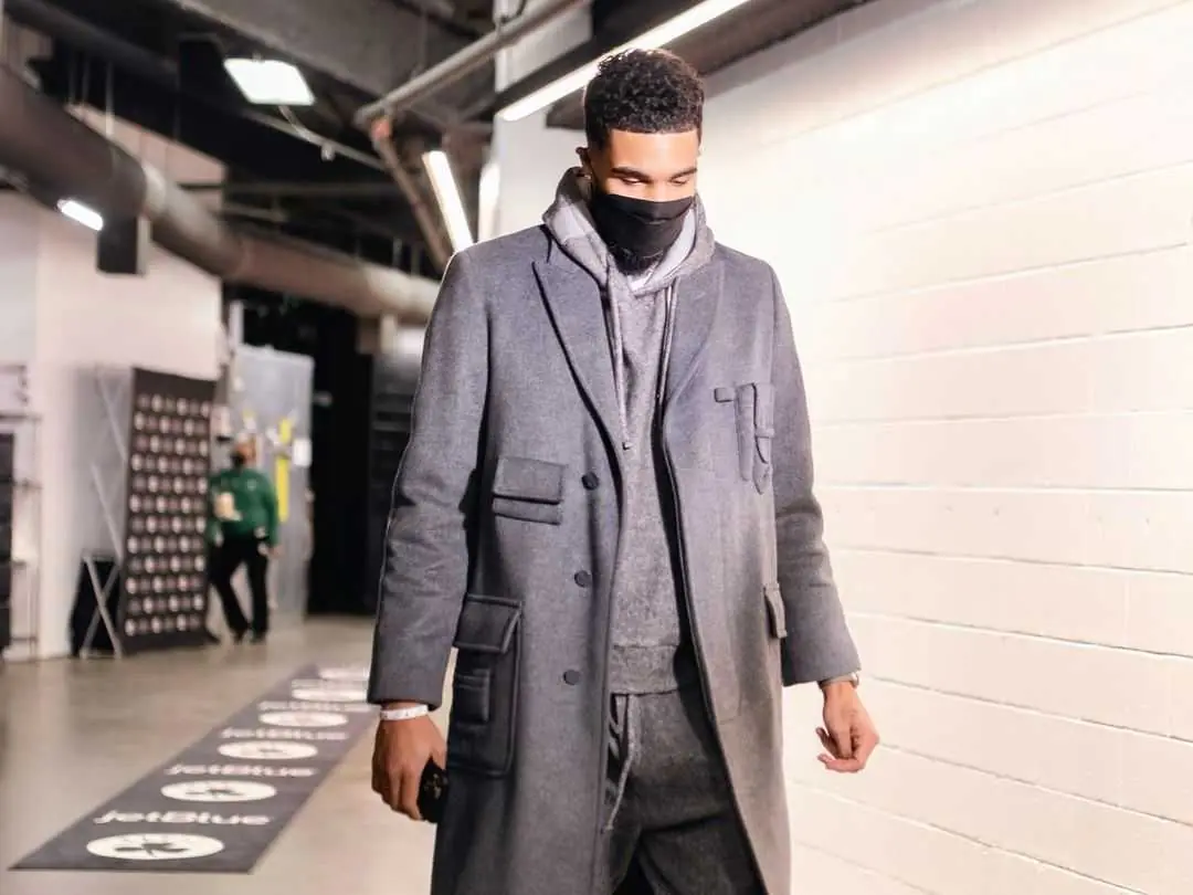 冬天就是要來一雙 Air Jordan 11、Converse 聯名「高筒球鞋」，怕顯矮的朋友記得這樣穿！