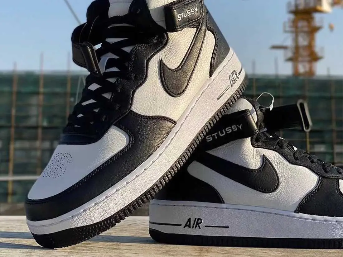 Stussy x Nike Air Force 1 Mid 最新聯名球鞋準備登場，俐落黑白配色讓你秒貢獻新台幣！
